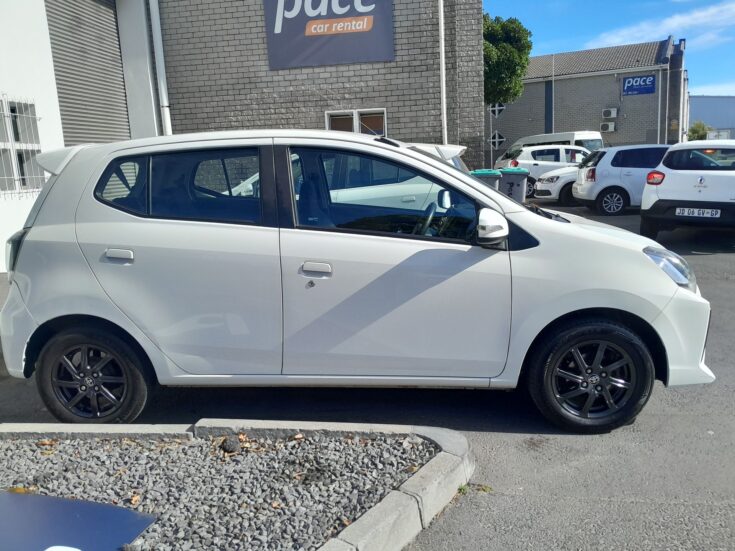 2021 TOYOTA AGYA 1.0 A/T – Right Side Photo