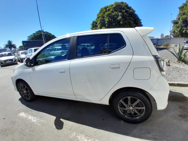 2021 TOYOTA AGYA 1.0 AT – Left Side Photo