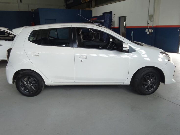 2021 TOYOTA AGYA 1.0 MANUAL – Right Side Photo