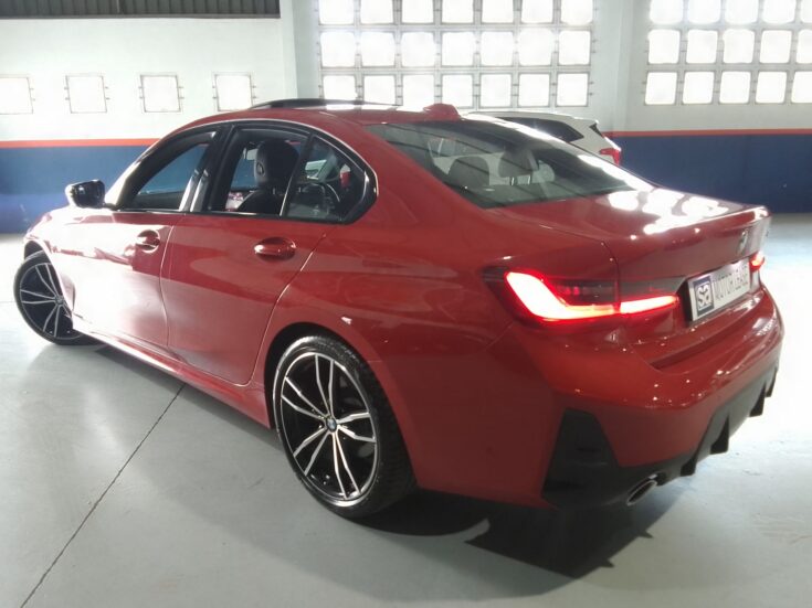 2022 BMW 318i M SPORT A/T – Back Feature Photo