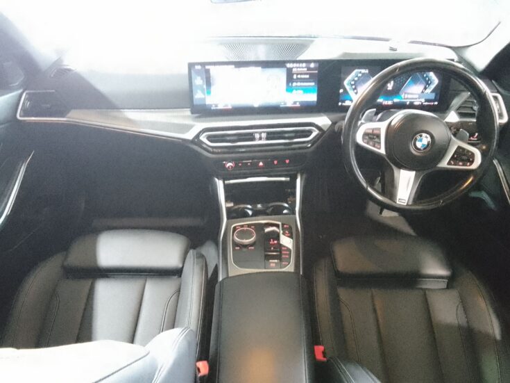 2022 BMW 318i M SPORT A/T – Dashboard