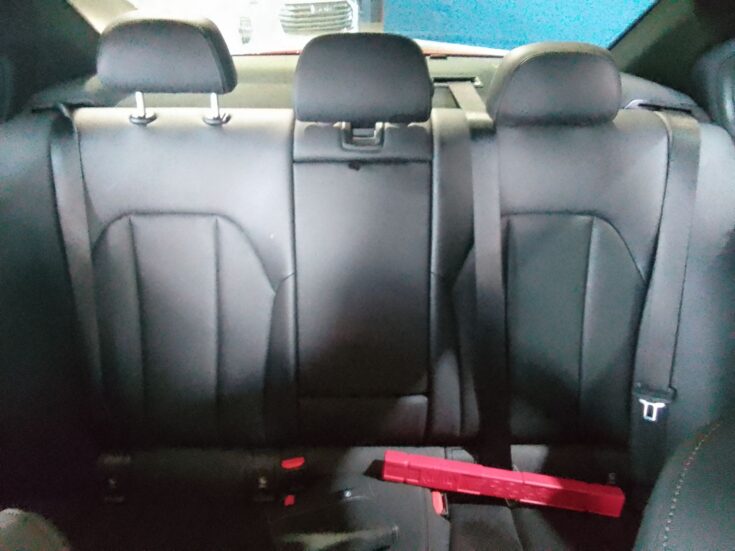 2022 BMW 318i M SPORT A/T – Rear Seats