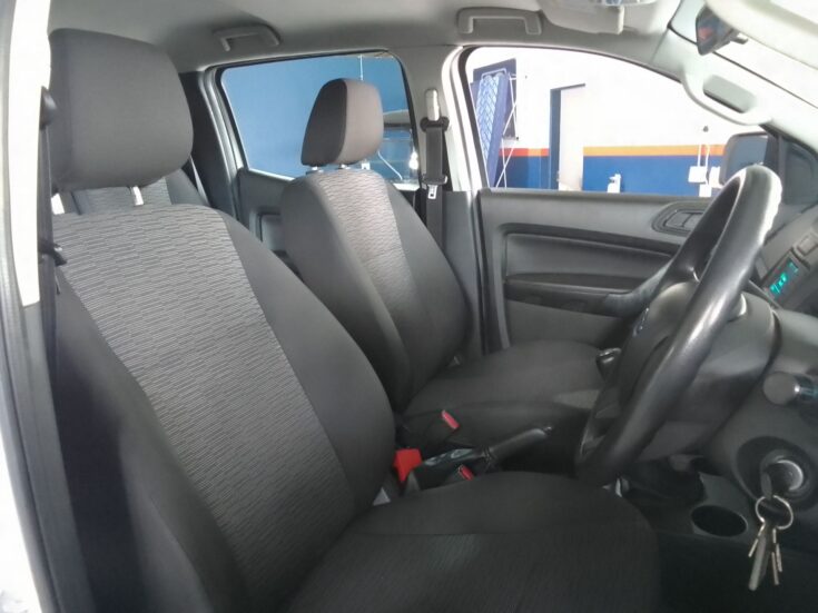2022 FORD RANGER 2.2 TDCI P/U D/C – Front Seats