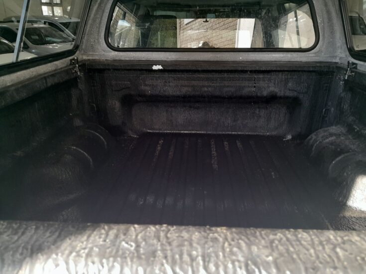 2022 FORD RANGER 2.2TDCI XL 4X4 P/U D/C – Boot / Loadbin