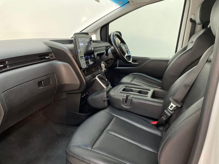 2022 HYUNDAI STARIA 2.2D EXECUTIVE A/T – Interior