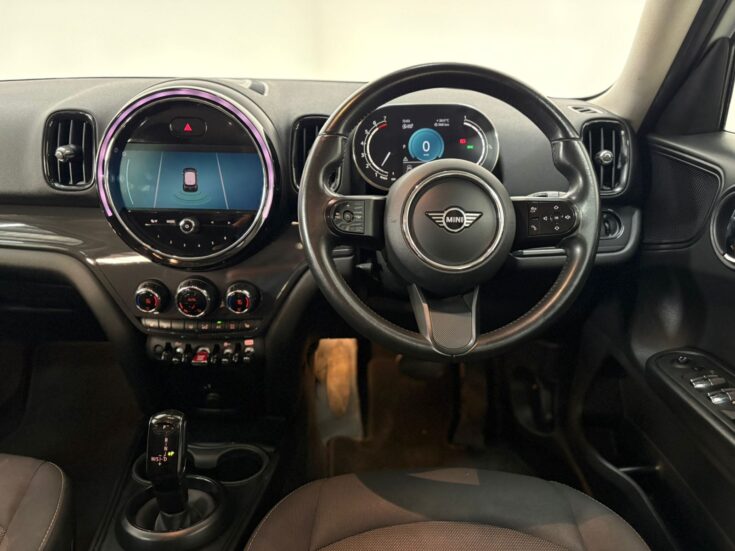 2022 MINI COOPER COUNTRYMAN A/T – Back Photo