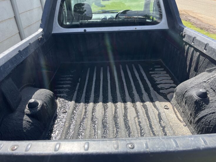 2022 NISSAN NP200 1.6 A/C SAFETY PACK P/U S/C – Boot / Loadbin