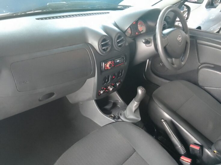 2022 NISSAN NP200 1.6 A/C SAFETY PACK PU/C S/C – Rear Seats