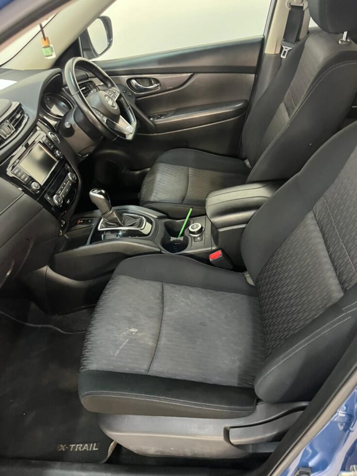 2022 NISSAN X TRAIL 2.5 ACENTA 4X4 CVT – Front Seats