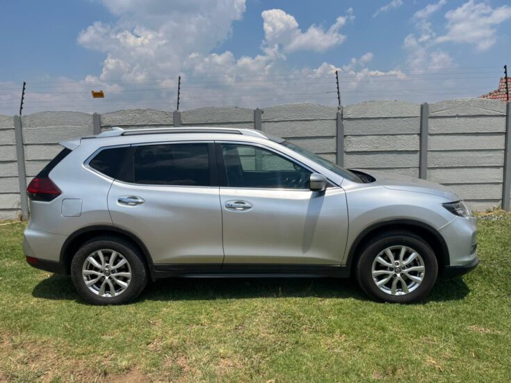 2022 Nissan X Trail 2.5 Acenta CVT 4WD. – Right Side Photo