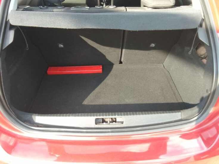 2022 OPEL CORSA 1.2 – Boot / Loadbin