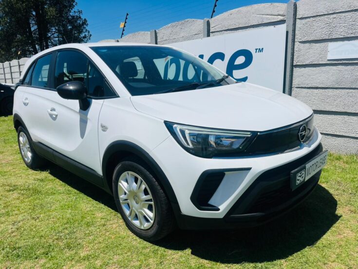 2022 OPEL CROSSLAND 1.2 – Front Feature Photo