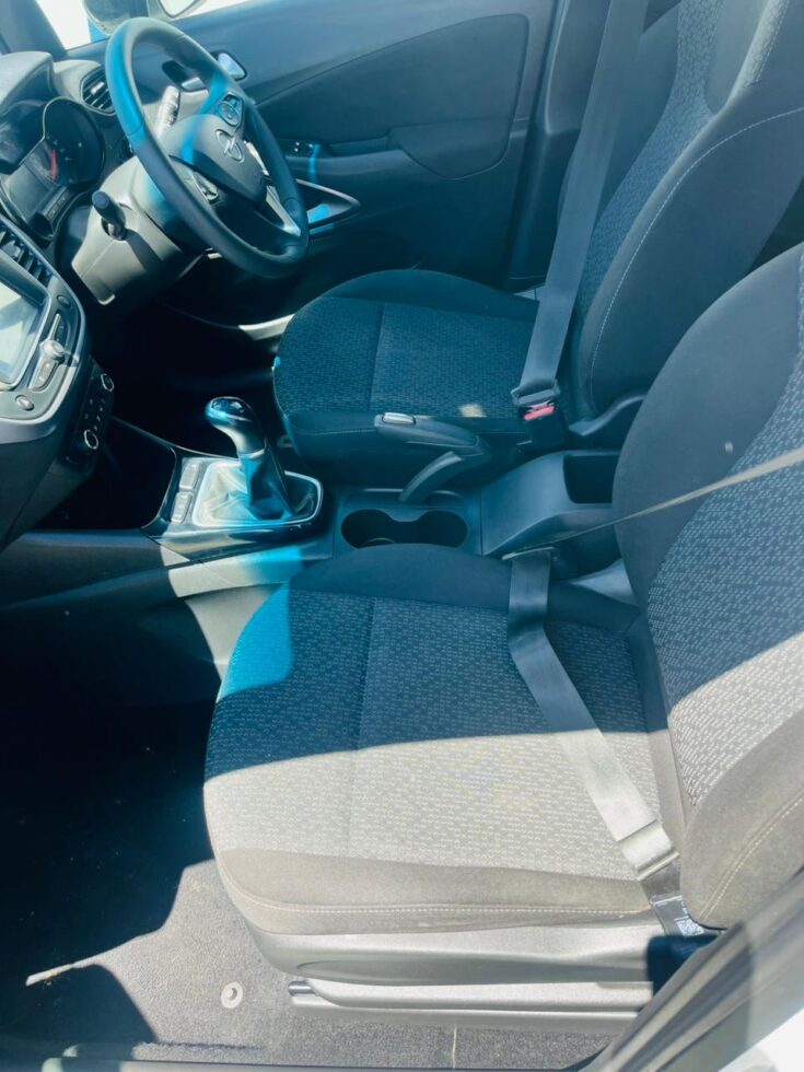 2022 OPEL CROSSLAND 1.2 – Front Seats