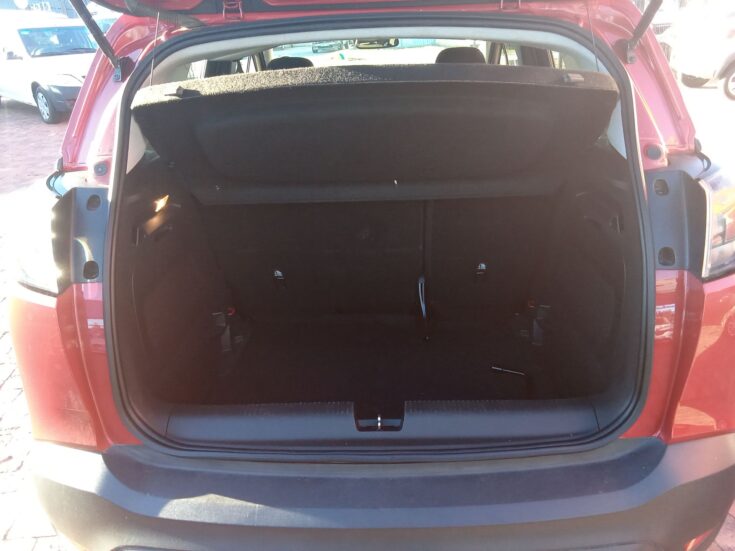 2022 OPEL CROSSLAND 1.2T EDITION A/T – Boot / Loadbin