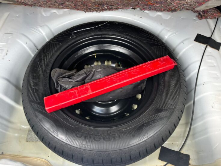 2022 RENAULT KWID DYNAMIQUE MANUAL – Spare Wheel