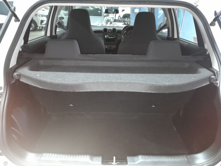 2022 SUZUKI SWIFT 1.2 GA MANUAL – Boot / Loadbin