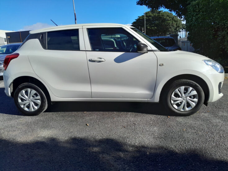 2022 SUZUKI SWIFT 1.2 GA MANUAL – Right Side Photo