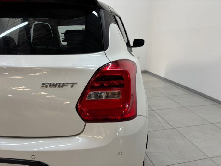 2022 SUZUKI SWIFT 1.2 GLX – Right Side Photo