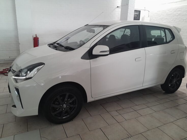 2022 TOYOTA AGYA 1.0 A/T – Left Side Photo