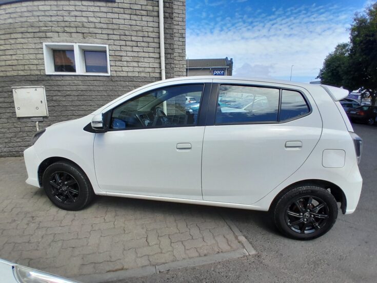 2022 Toyota Agya 1.0 A/T – Left Side Photo