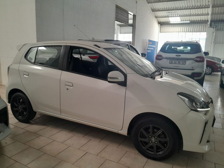 2022 TOYOTA AGYA 1.0 A/T – Right Side Photo