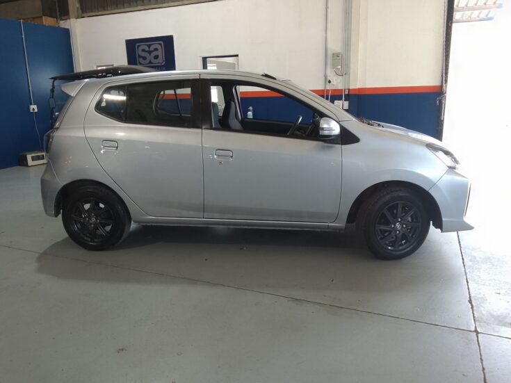 2022 TOYOTA AGYA 1.0 A/T – Right Side Photo