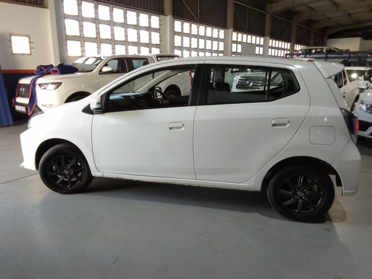 2022 TOYOTA AGYA 1.0 MANUAL – Left Side Photo