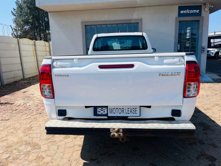 2022 TOYOTA HILUX 2.4 GD S A/C P/U S/C – Back Photo
