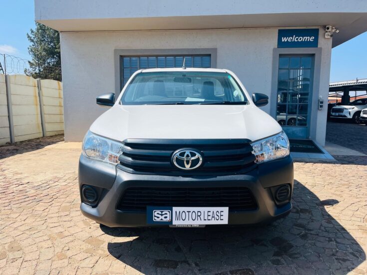 2022 TOYOTA HILUX 2.4 GD S A/C P/U S/C – Front Photo