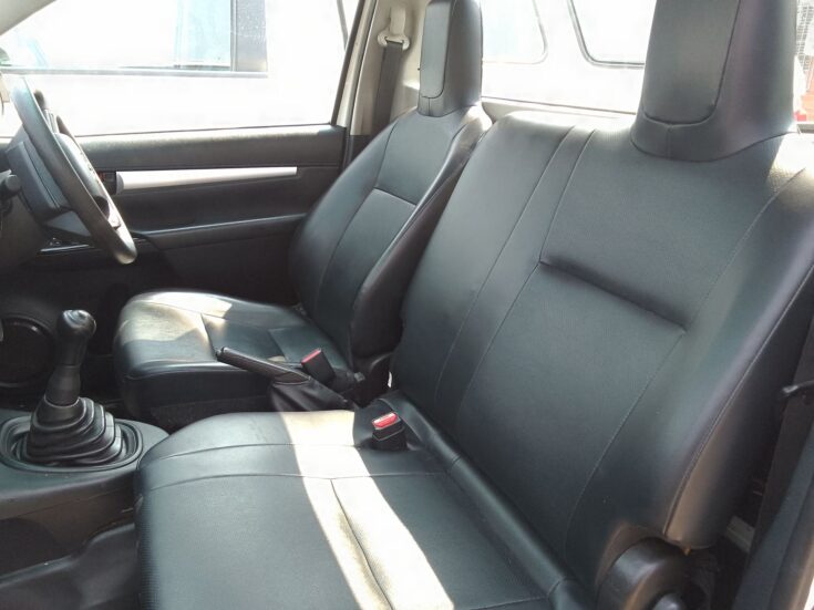 2022 TOYOTA HILUX 2.4 GD S A/C P/U S/C – Front Seats
