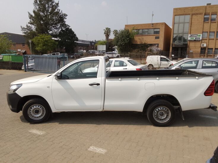 2022 TOYOTA HILUX 2.4 GD S A/C P/U S/C – Left Side Photo