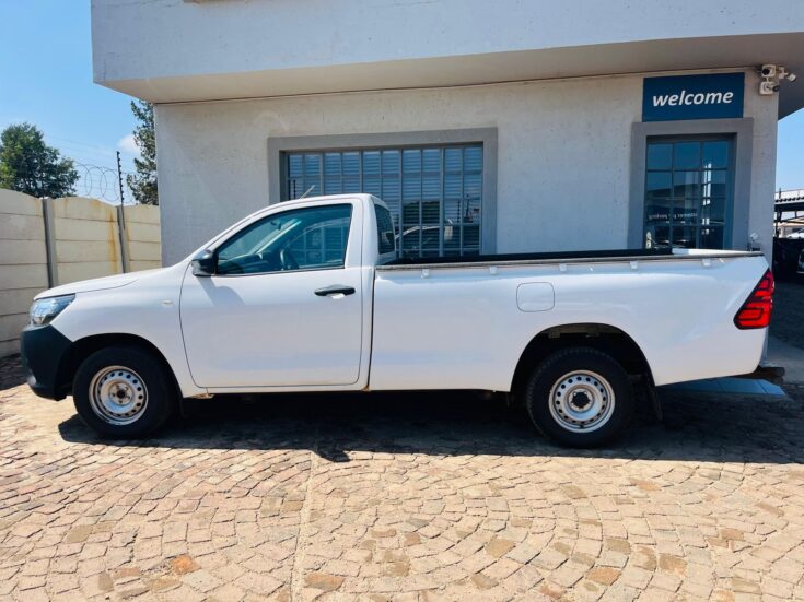 2022 TOYOTA HILUX 2.4 GD S A/C P/U S/C – Left Side Photo