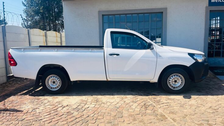 2022 TOYOTA HILUX 2.4 GD S A/C P/U S/C – Right Side Photo