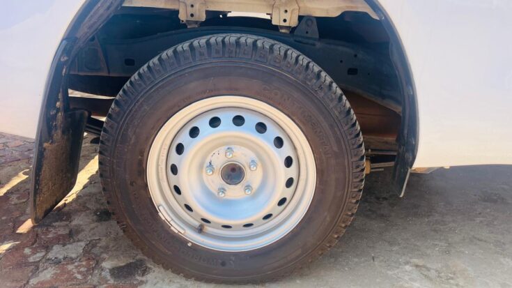 2022 TOYOTA HILUX 2.4 GD S A/C P/U S/C – Spare Wheel