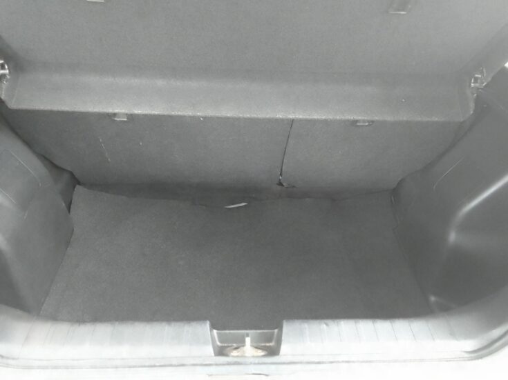 2022 TOYOTA STARKET 1.4 Xi – Boot / Loadbin