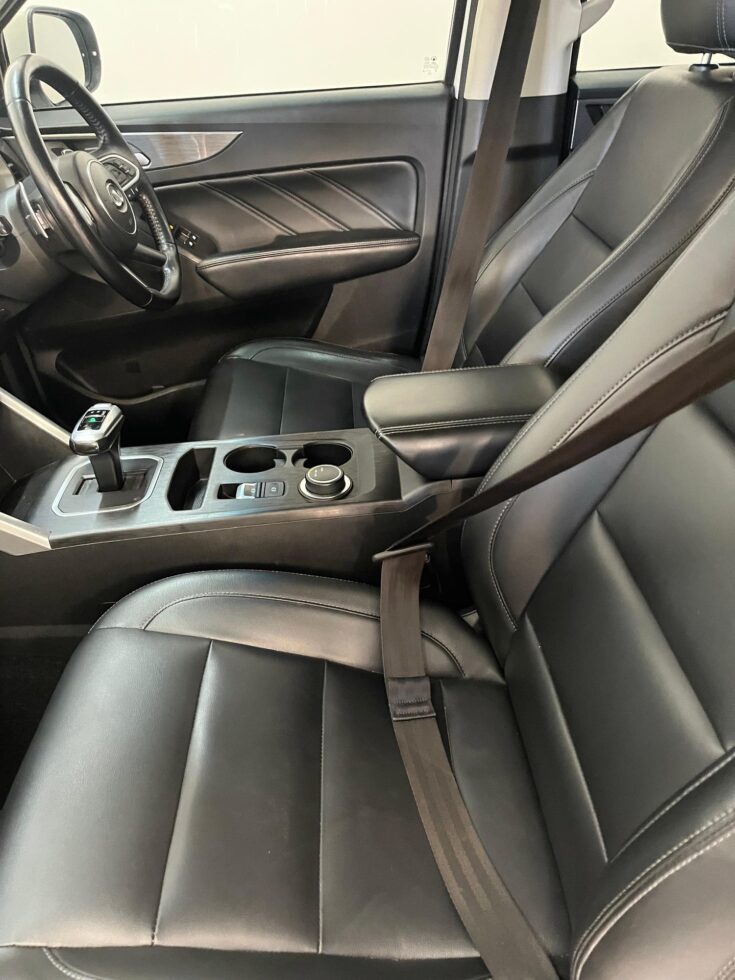 2023 GWM P-SERIES CV DCAB 2.0TD DLX 4X2 8AT – Front Seats