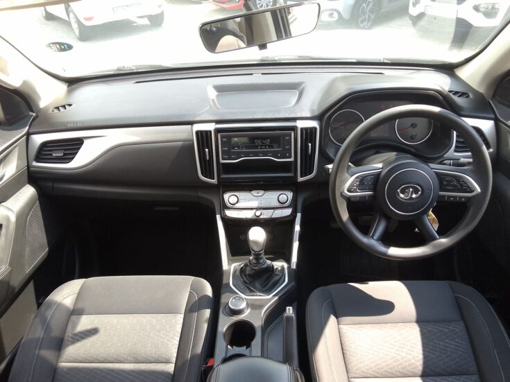 2023 GWM P-SERIES CV DCAB 2.0TD SX 4X4 6MT – Interior