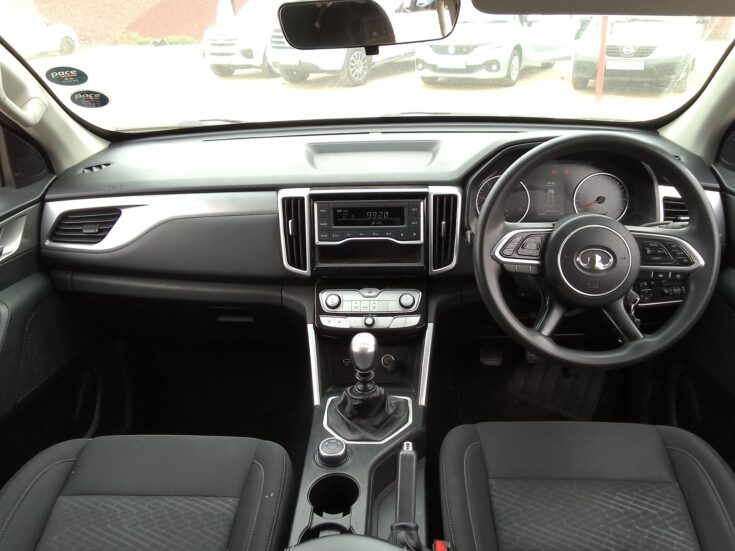 2023 GWM P-SERIES CV DCAB 2.0TD SX 4X4 6MT – Interior