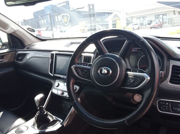 2023 GWM P-SERIES CV SCAB 2.0TD DLX 4X2 6MT – Interior