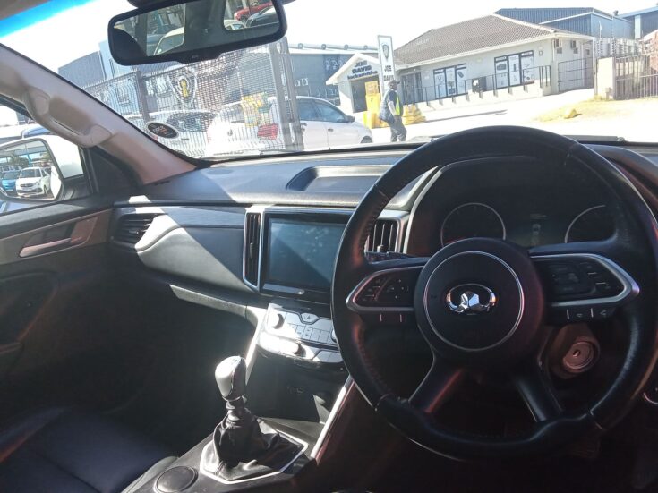 2023 GWM P-SERIES CV SCAB 2.0TD DLX 4X2 6MT – Interior