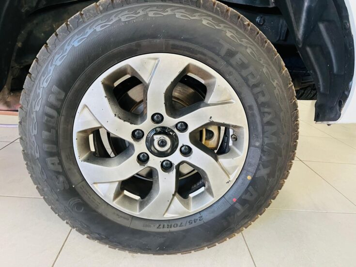 2023 GWM P-SERIES CV SCAB 2.0TD DLX 4X4 6MT – Wheel Example