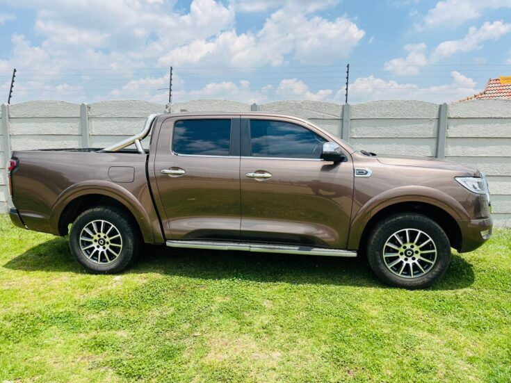 2023 GWM P-SERIES PV DCAB 2.0TD LS 4X2 8AT – Right Side Photo