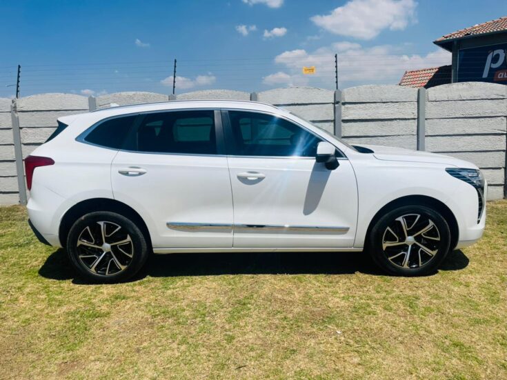 2023 H2 JOLION 1.5T LUXURY AT – Right Side Photo
