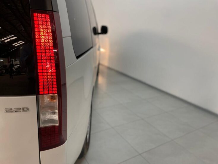 2023 HYUNDAI STARIA 2.2D EXECUTIVE A/T – Back Feature Photo