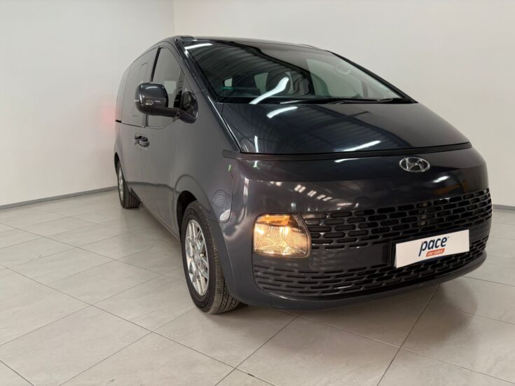 2023 HYUNDAI STARIA 2.2D EXECUTIVE A/T – Front Feature Photo