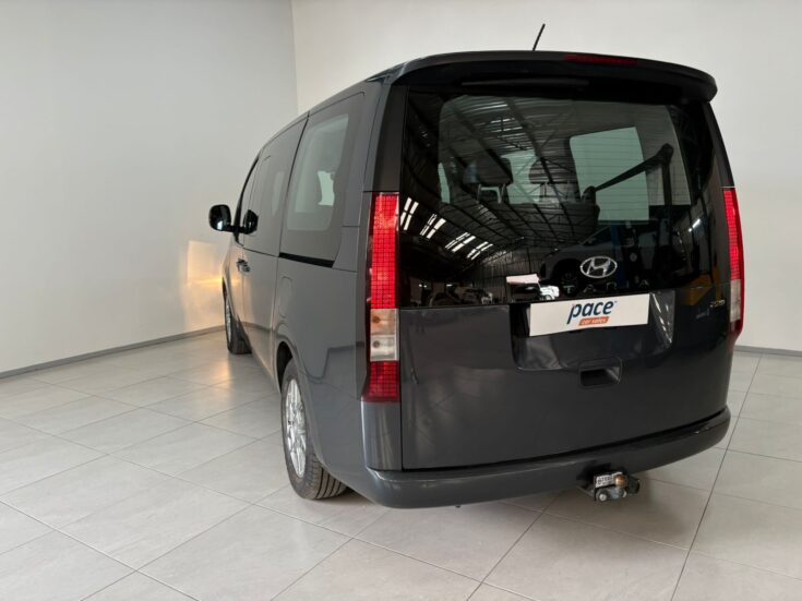 2023 HYUNDAI STARIA 2.2D EXECUTIVE A/T – Right Side Photo