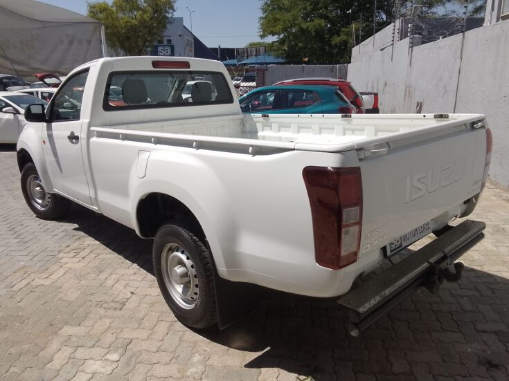 2023 ISUZU DMAX 250D FLEETSIDE S/C P/U – Back Feature Photo
