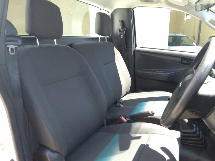 2023 ISUZU DMAX 250D FLEETSIDE S/C P/U – Front Seats