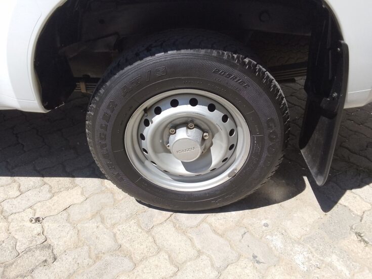 2023 ISUZU DMAX 250D FLEETSIDE S/C P/U – Wheel Example