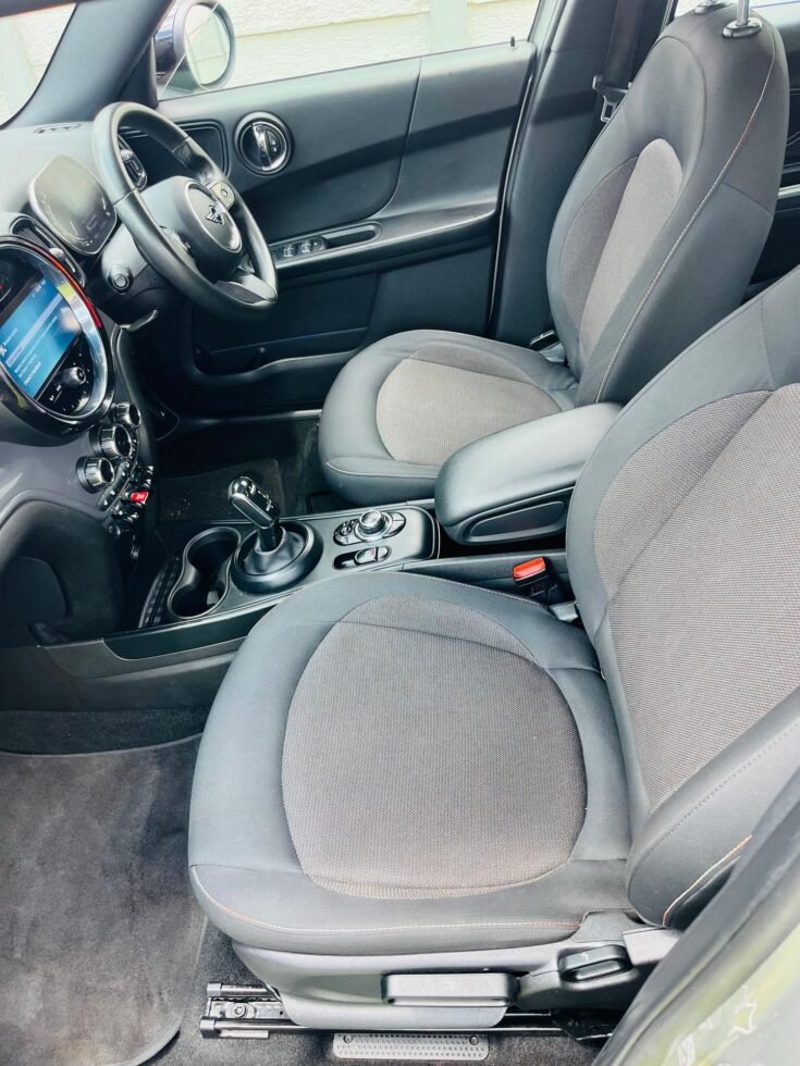 2023 Mini Cooper A/T – Front Seats